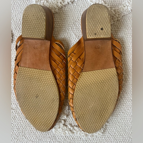 Gillia Leather Woven Clog Slides Size 39 (8.5) - Picture 3 of 4